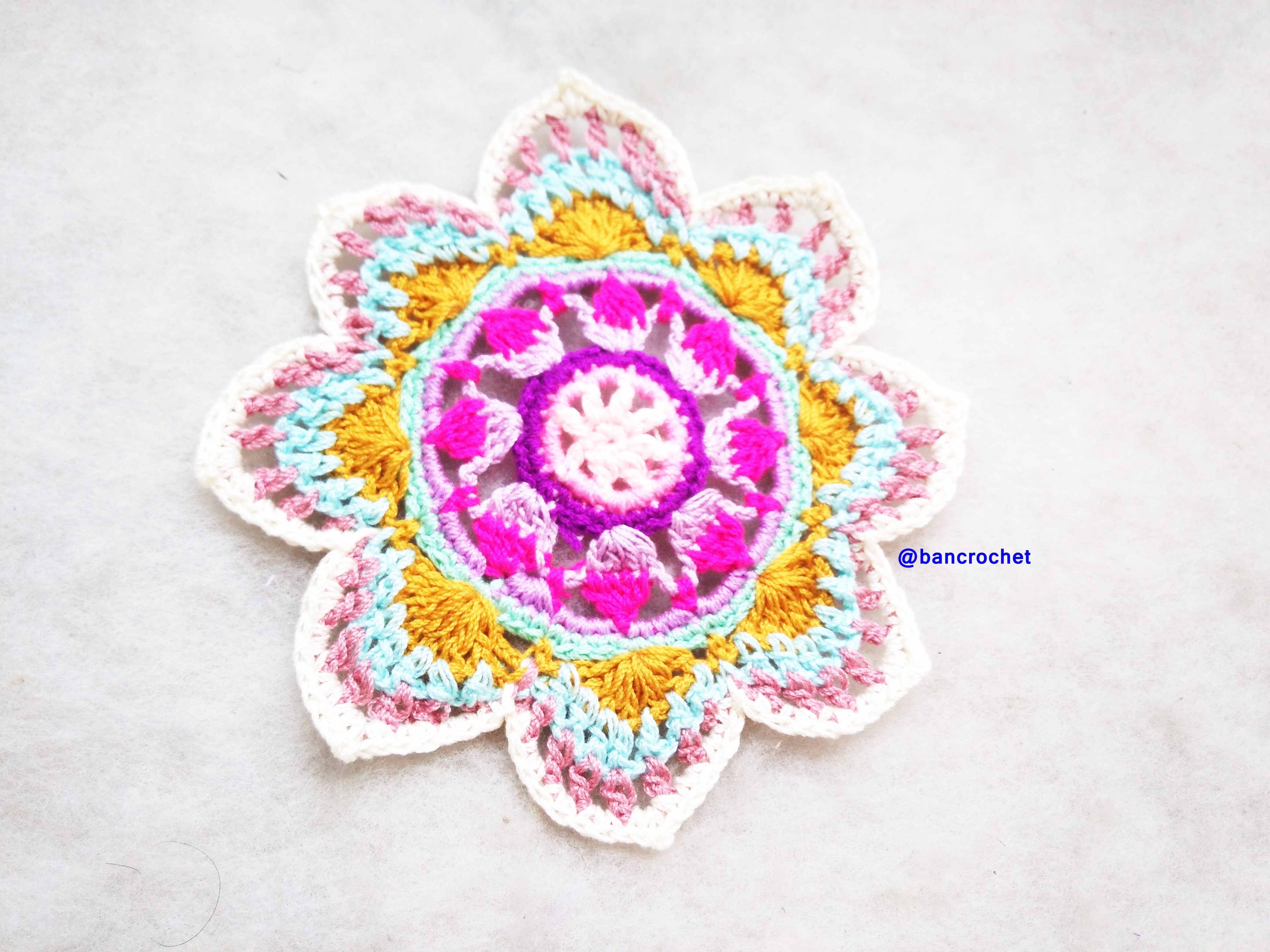 Bancrochet ที่รองแก้วถักโครเชต์ crochet coasters หลากสี 4 นิ้ว