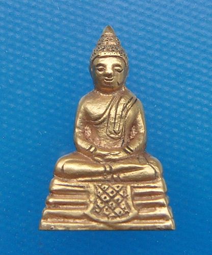 หลวงพ่อโสธรเนื้อทองคำ