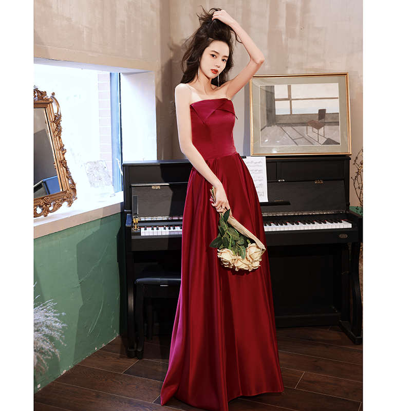 ชุดราตรี ชุดราตรีสวยหรู แบบ ทันสมัย Evening dress