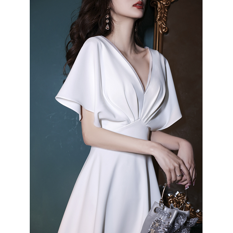 ชุดราตรี ชุดราตรีสวยหรู แบบ ทันสมัย Evening dress
