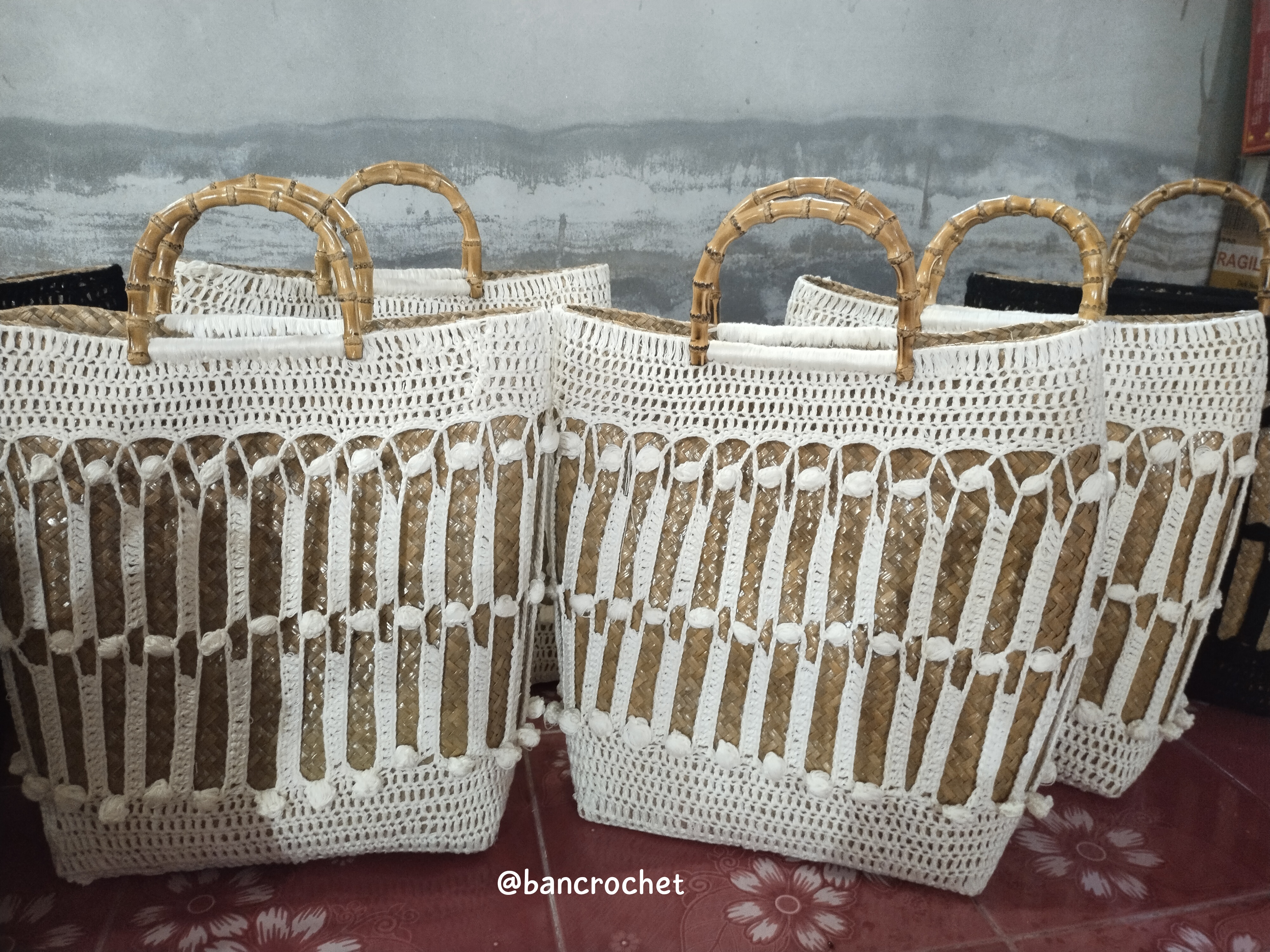 Bancrochet กระเป๋าถักโครเชต์ crochet bag หลากสี 30*40 ซม.