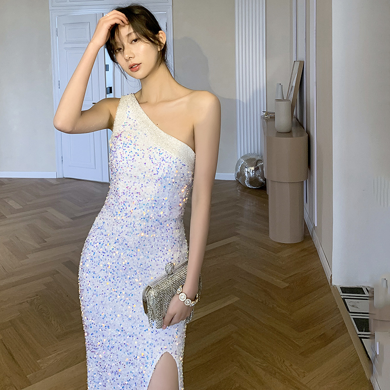 ชุดราตรี ชุดราตรีสวยหรู แบบ ทันสมัย Evening dress