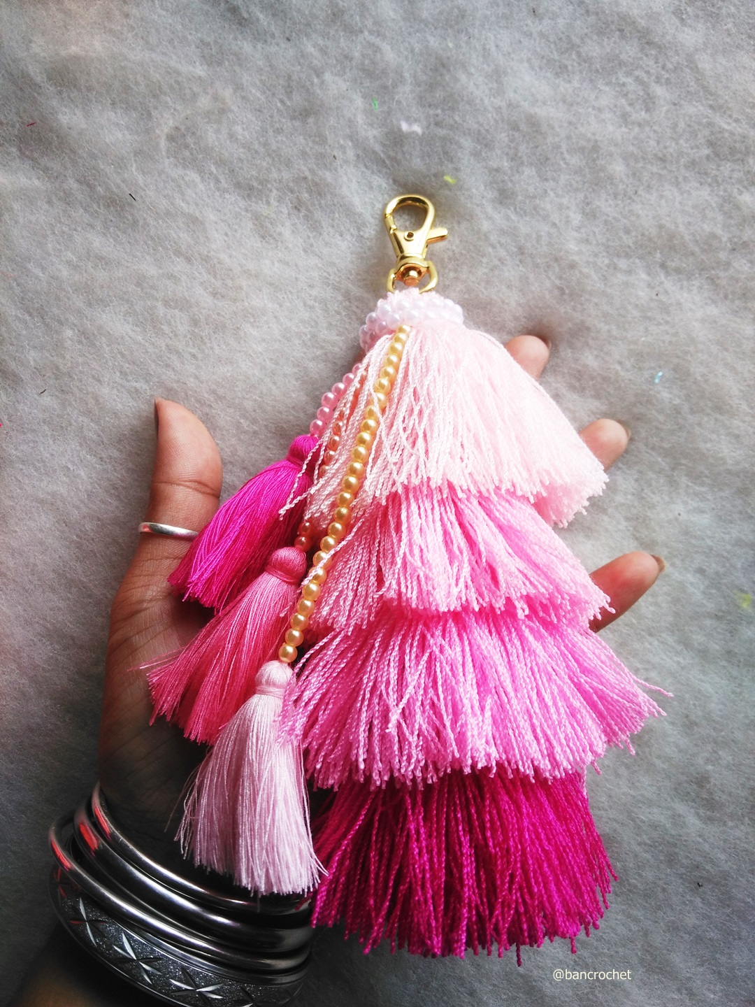 Bancrochet พวงกญแจพู่แขวนกระเป๋า Tassel keychains หลากสี 7 นิ้ว (inch)