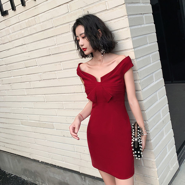 ชุดราตรี ชุดออกงาน ดีไซน์หรู แบรนด์ Angel