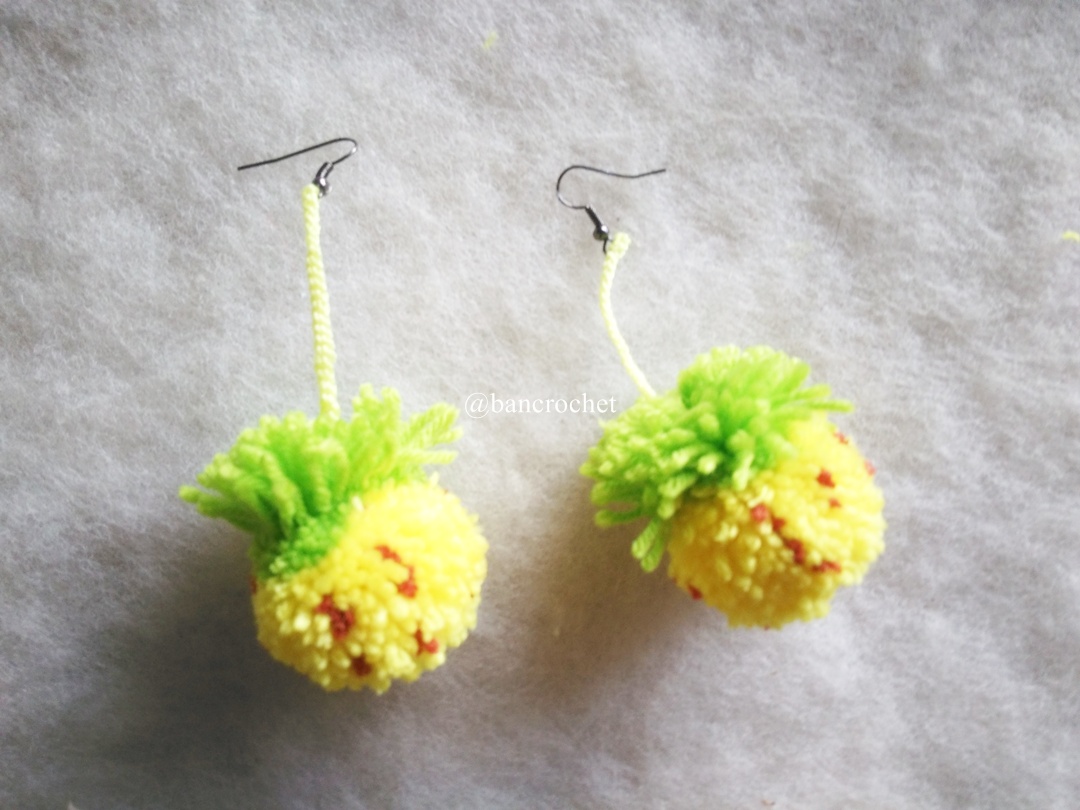 ต่างหูถักสับปะรดปอมปอม earrings pompoms หลากสี