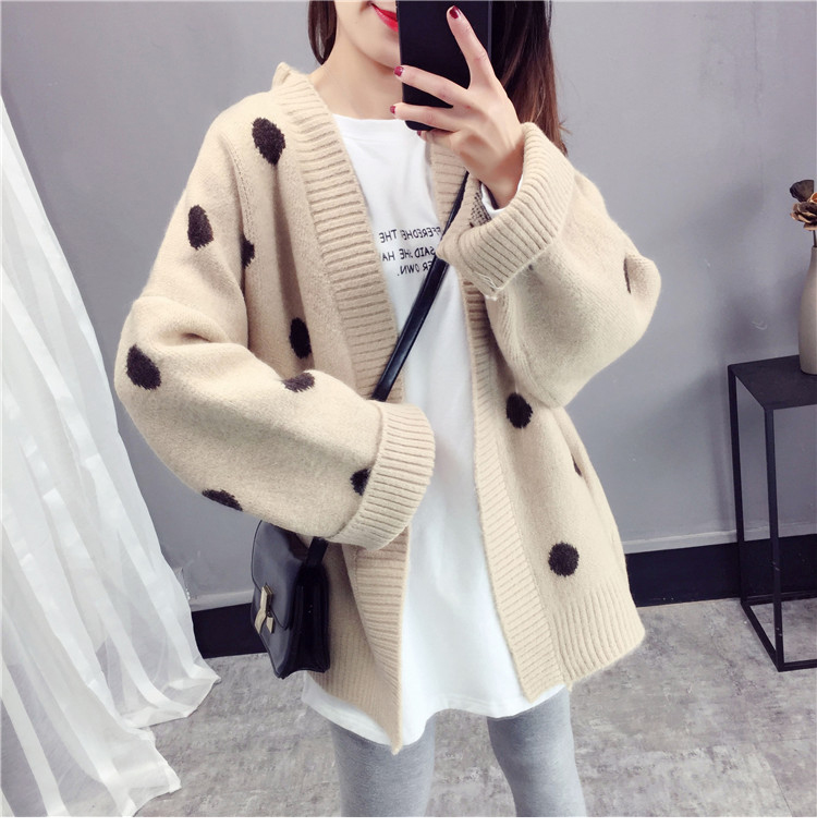 เสื้อกันหนาวไหมพรมถัก ทรงสวย แบบน่ารัก ทอลายจุด พร้อมส่ง สีครีม ลายน้ำตาล