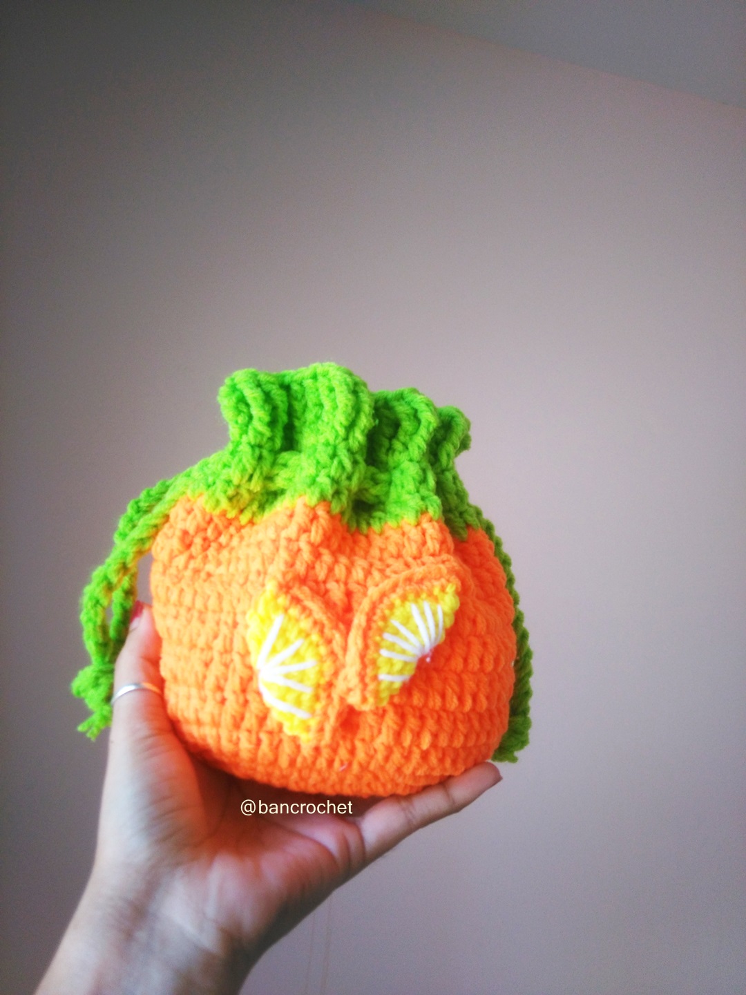 Bancrochet กระเป่าถักโครเชต์ผลไม้ ลายส้ม crochet slipknot bags สีส้ม 6x6 นิ้ว