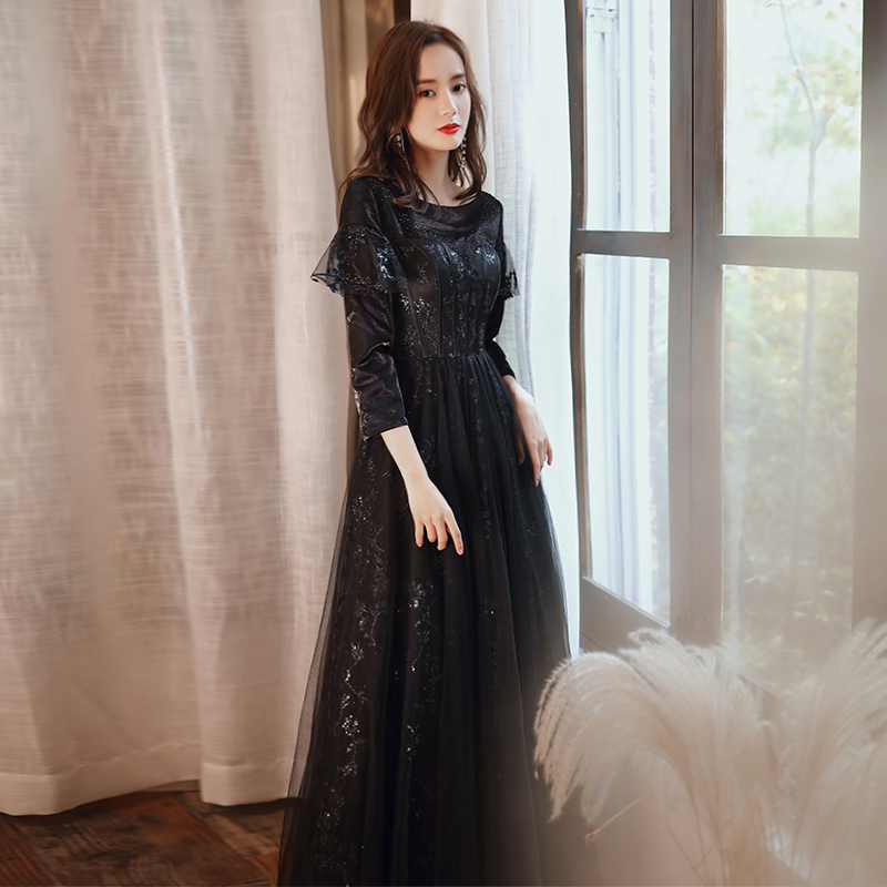 ชุดราตรี ชุดราตรีสวยหรู แบบ ทันสมัย Evening dress