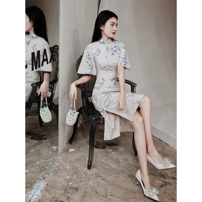 ชุดราตรี ชุดราตรีสวยหรู แบบ ทันสมัย Evening dress
