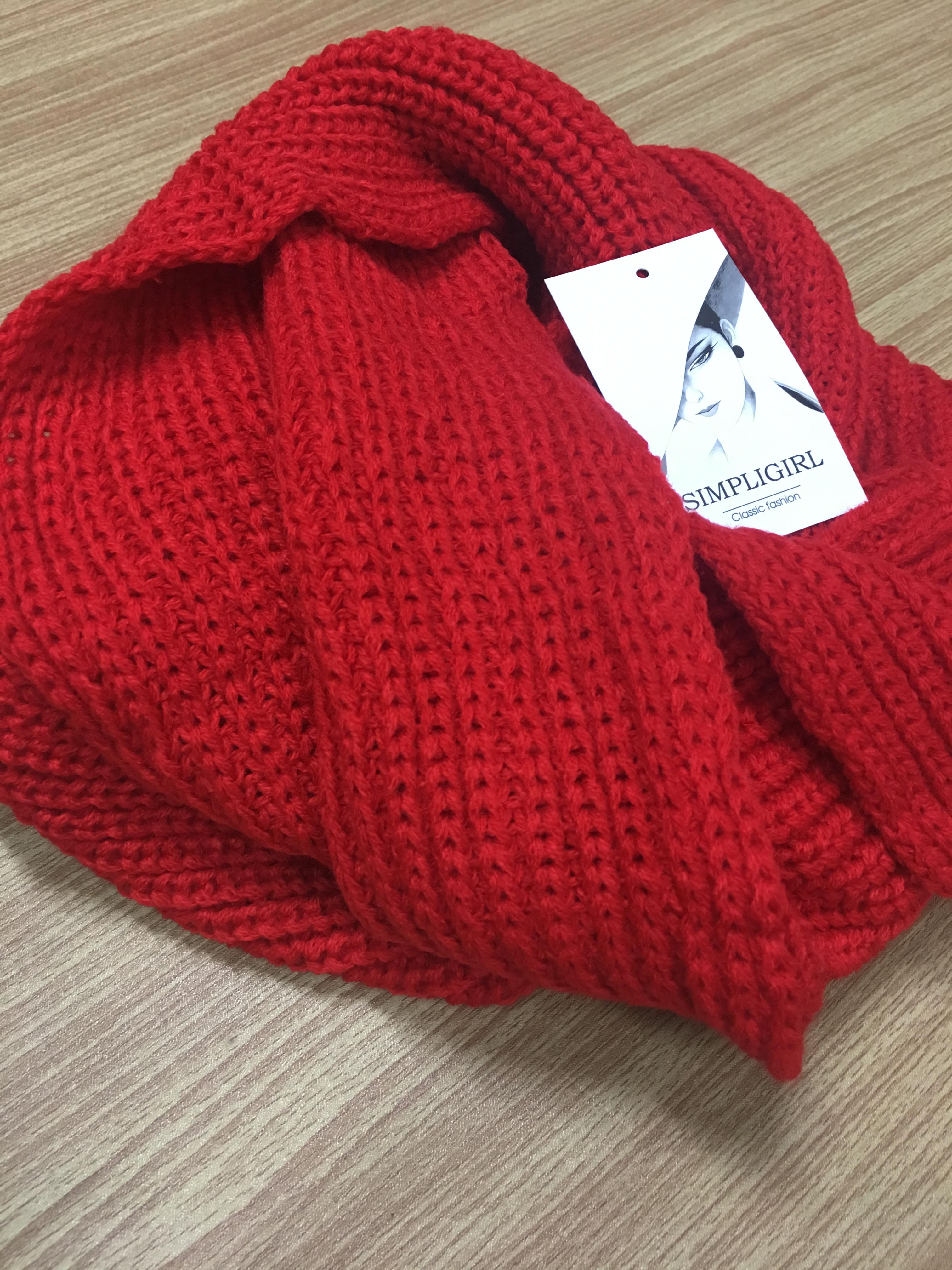 ผ้าพันคอไหมพรม เกาหลี สีแดงสด มิกกับชุดไหนก็สวย ใส่ได้ทั้งผู้ชายและผู้หญิง พร้อมส่ง