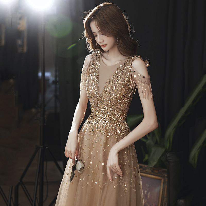 ชุดราตรี ชุดราตรีสวยหรู แบบ ทันสมัย Evening dress