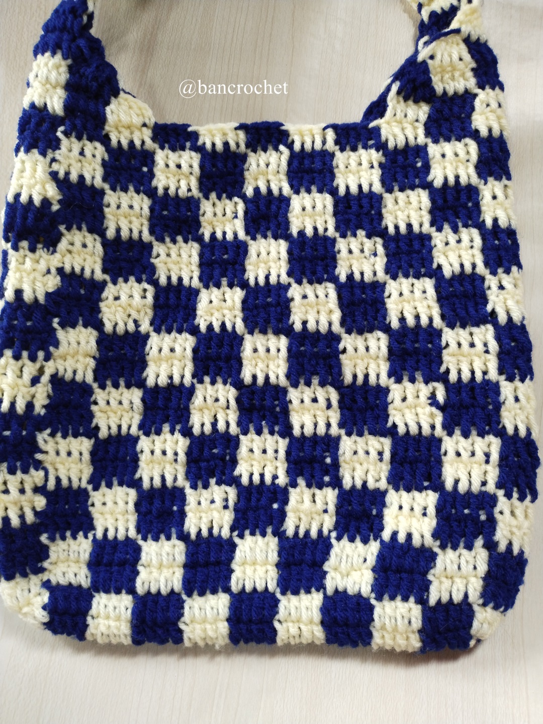Bancrochet กระเป๋าถักลายตาราง Crochet Bag หลากสี 20*20 cm