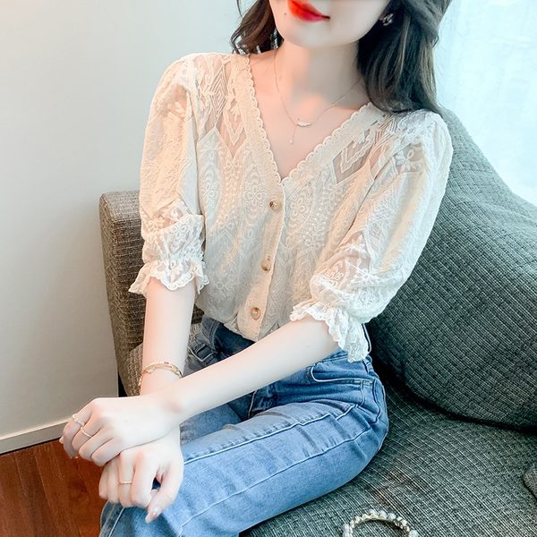 เสื้อลูกไม้ แขนสั้น