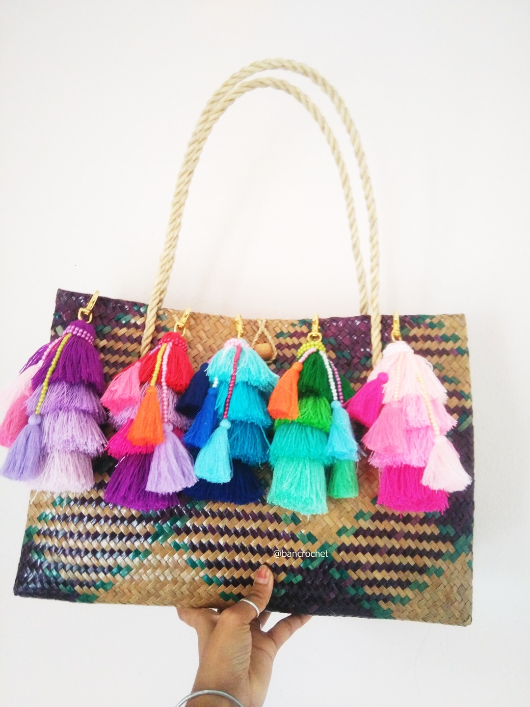 Bancrochet (ราคาส่ง) พวงกญแจพู่แขวนกระเป๋า Tassel keychains (only wholesale) หลากสี 7 นิ้ว (inch)