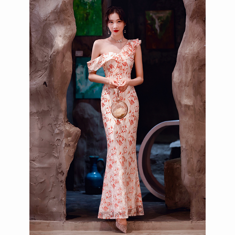 ชุดราตรี ชุดราตรีสวยหรู แบบ ทันสมัย Evening dress
