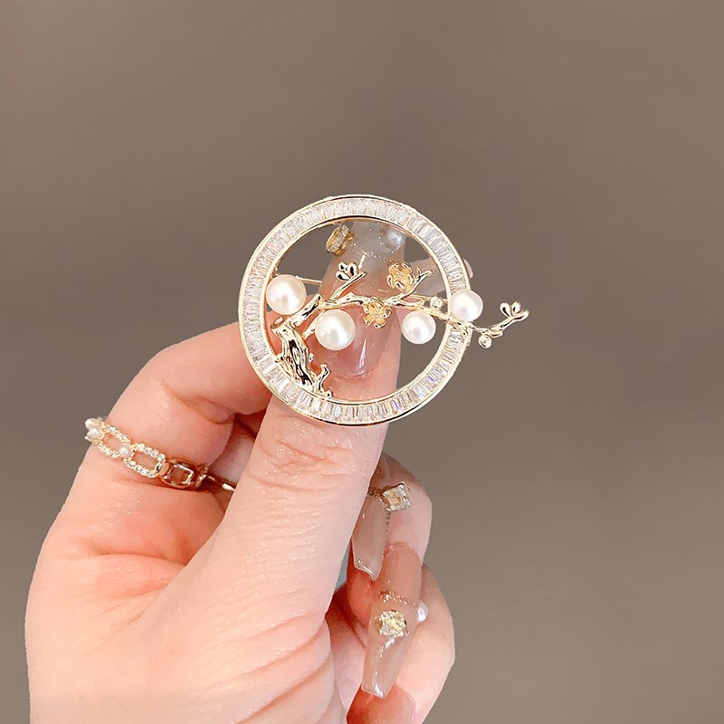 เข็มกลัด เข็มกลัดสวยๆ เข็มกลัดติดเสื้อ Brooch