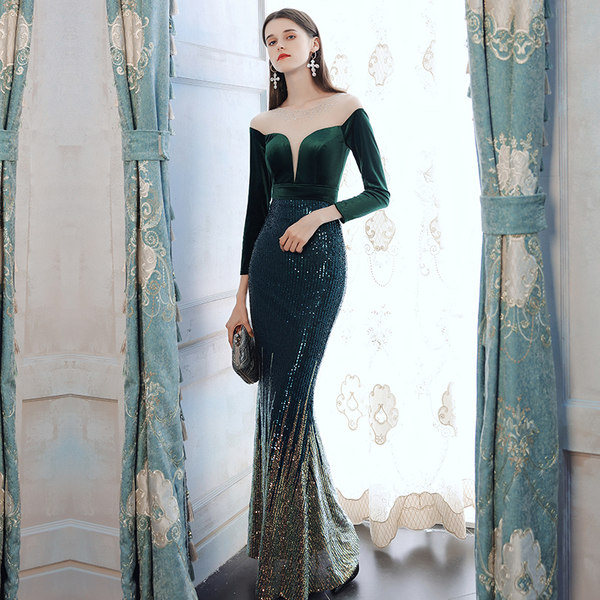 ชุดราตรี ชุดราตรีสวยหรู แบบ ทันสมัย Evening dress