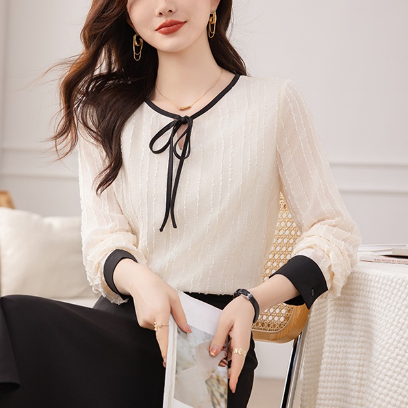 เสื้อเชิ้ตผู้หญิงแขนยาว เสื้อเชิ้ตผู้หญิงใส่ทํางาน 390 บาทต่อชิ้น ฟรีค่าจัดส่ง