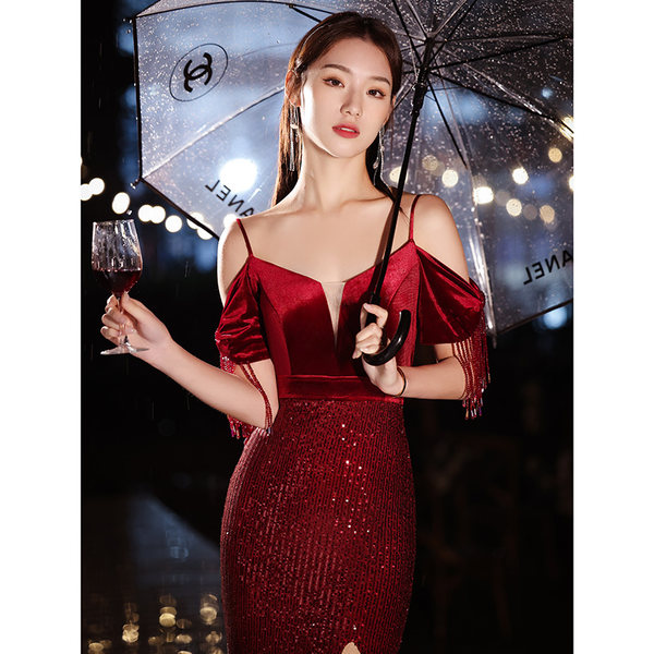 ชุดราตรี ชุดราตรีสวยหรู แบบ ทันสมัย Evening dress