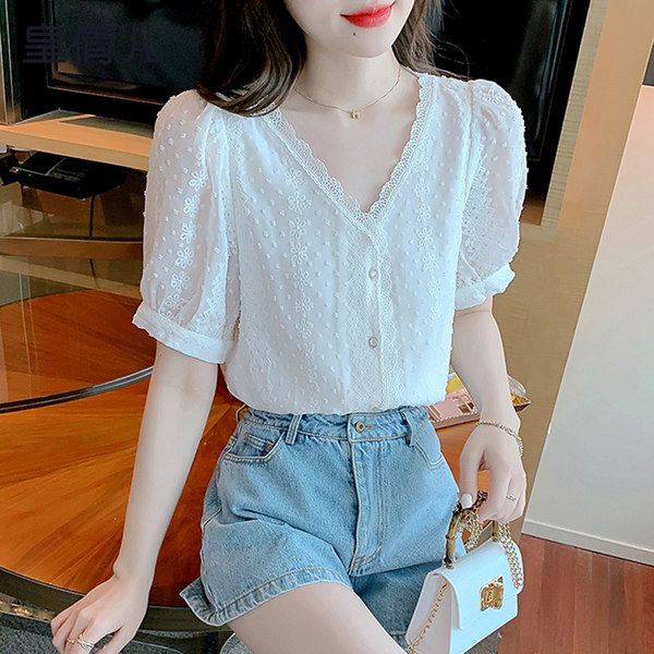 เสื้อลูกไม้ แขนสั้น