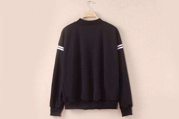 เสื้อคลุม เบสบอล พร้อมส่ง แนวๆ ผ้ามี texture ในตัว เนื้อไม่หนา ผ้าทิ้งตัว ใส่คลุมสบายๆ same pic