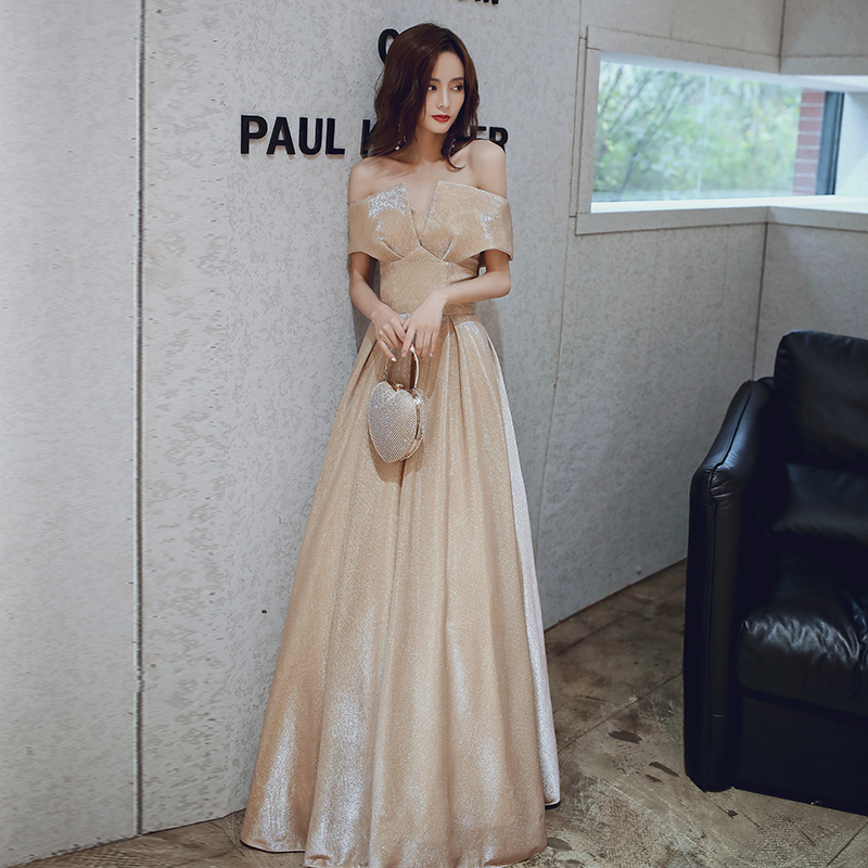 ชุดราตรี ชุดราตรีสวยหรู แบบ ทันสมัย Evening dress