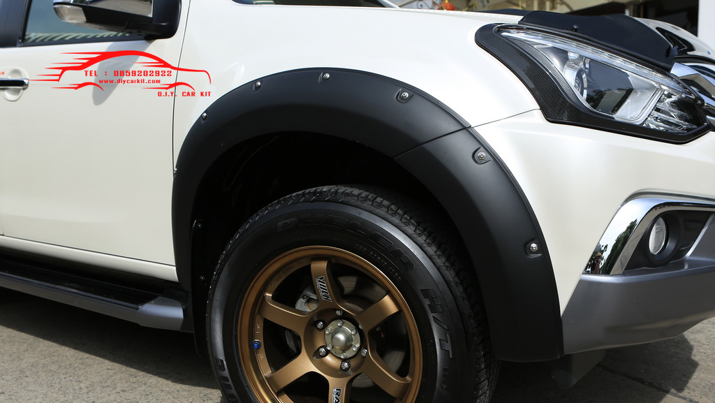 คิ้วล้อ V.3 มีน็อต(6นิ้ว) ISUZU MU-X ปี 17-20