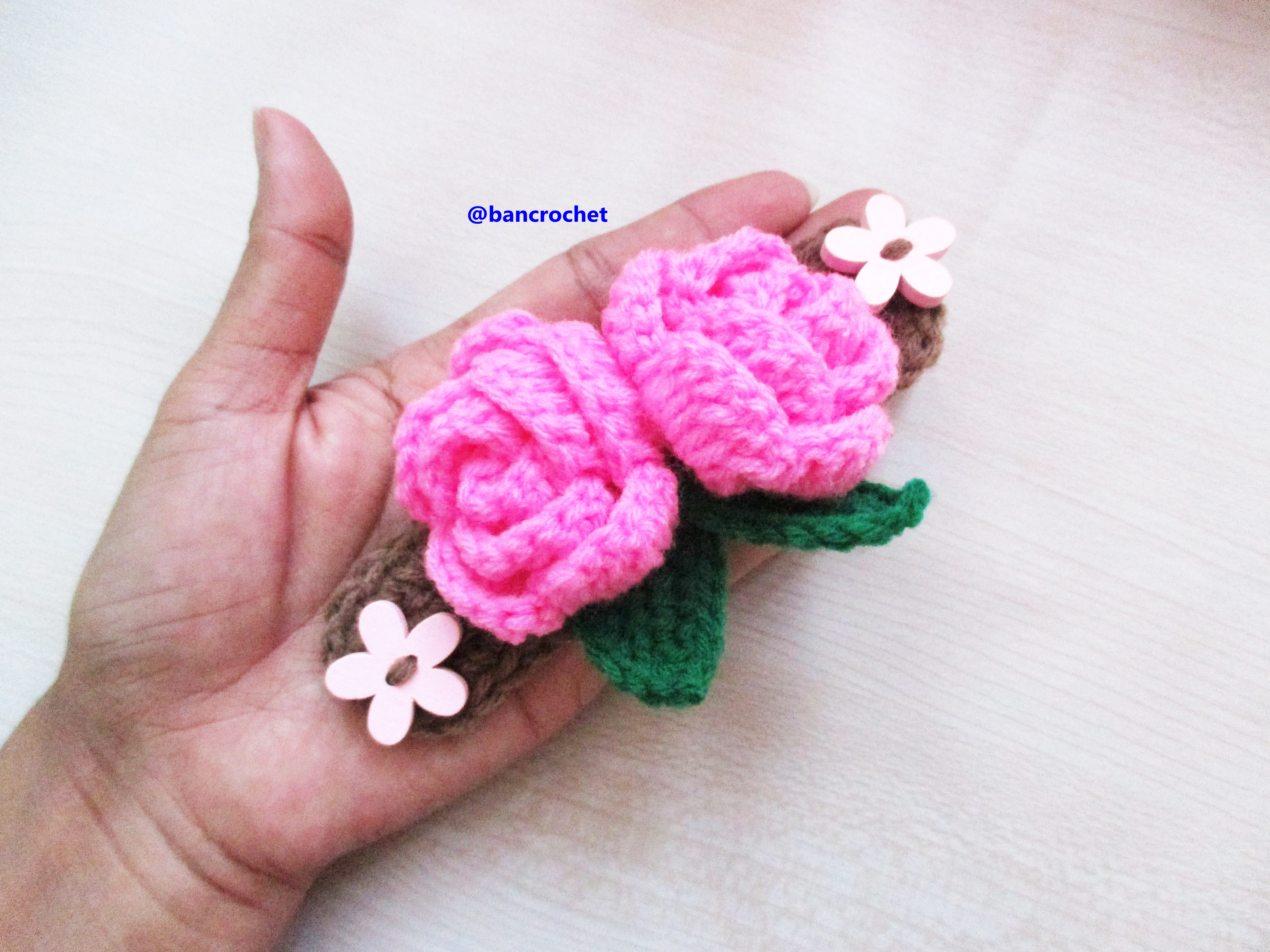 Bancrochet ที่คล้องสายหน้ากากอนามัย หรือหน้ากากผ้าถักโครเชต์ ไม่เจ็บหลังหู mask mates crochet หลากสี 3.5 นิ้ว