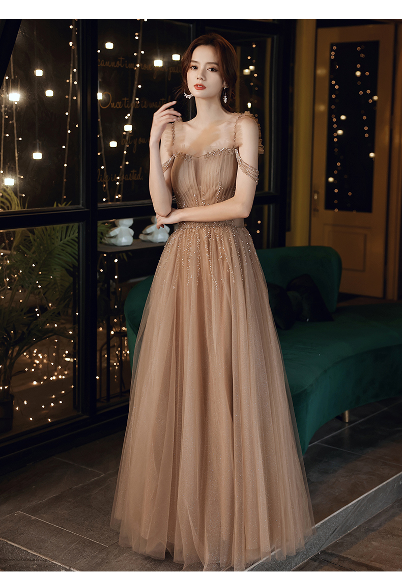 ชุดราตรี ชุดราตรีสวยหรู แบบ ทันสมัย Evening dress