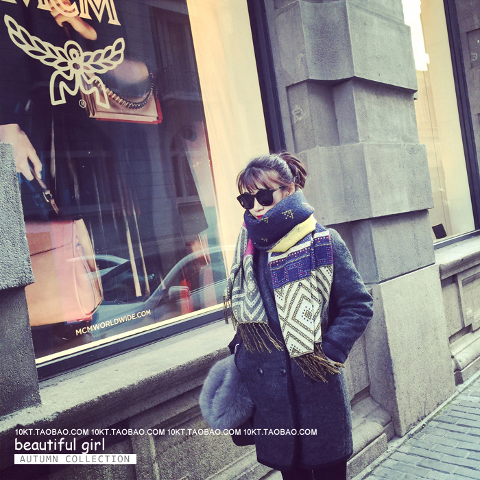 ผ้าพันคอ/ผ้าคลุมไหล่ กันหนาว ลายเก๋ๆ จะใส่คลุมหรือพันคอ ก็เก๋ พร้อมส่งเลยจ้า same pic