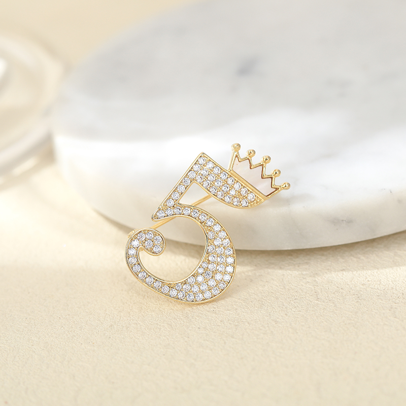 เข็มกลัด เข็มกลัดสวยๆ เข็มกลัดติดเสื้อ Brooch