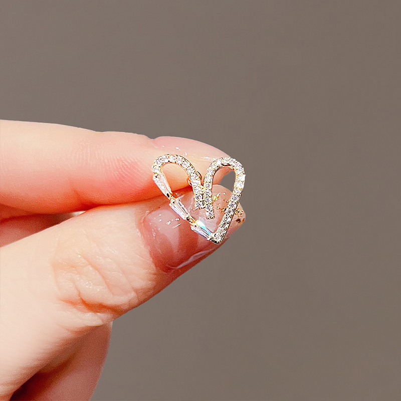 เข็มกลัด เข็มกลัดสวยๆ เข็มกลัดติดเสื้อ Brooch