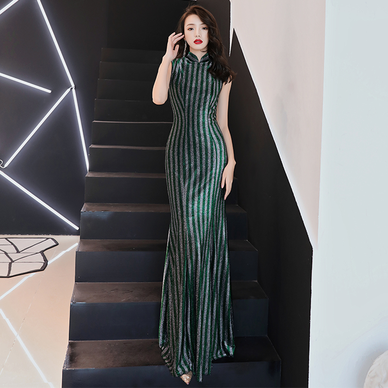ชุดราตรี ชุดราตรีสวยหรู แบบ ทันสมัย Evening dress