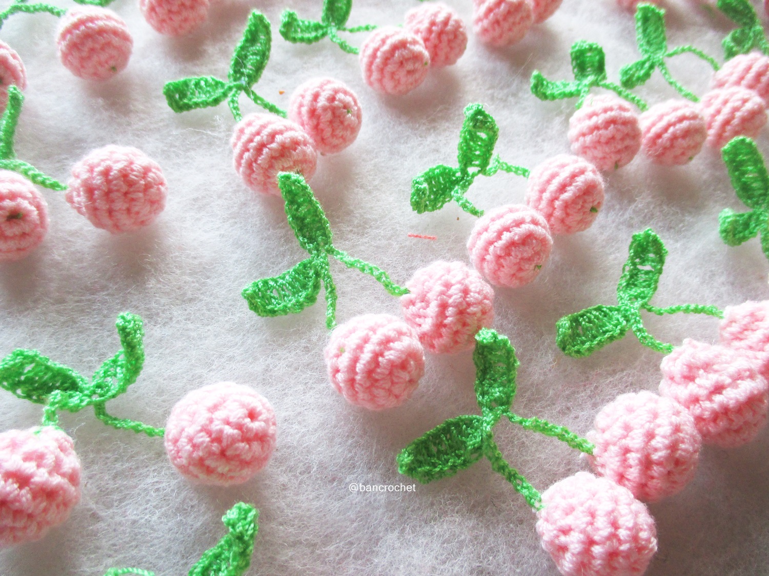 Bancrochet เชอรีถักโครเชต์ crochet mini cherry สีชมพู 1.5 นิ้ว