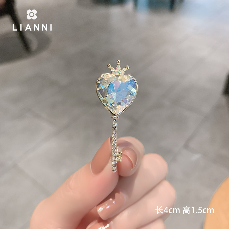 เข็มกลัด เข็มกลัดสวยๆ เข็มกลัดติดเสื้อ Brooch
