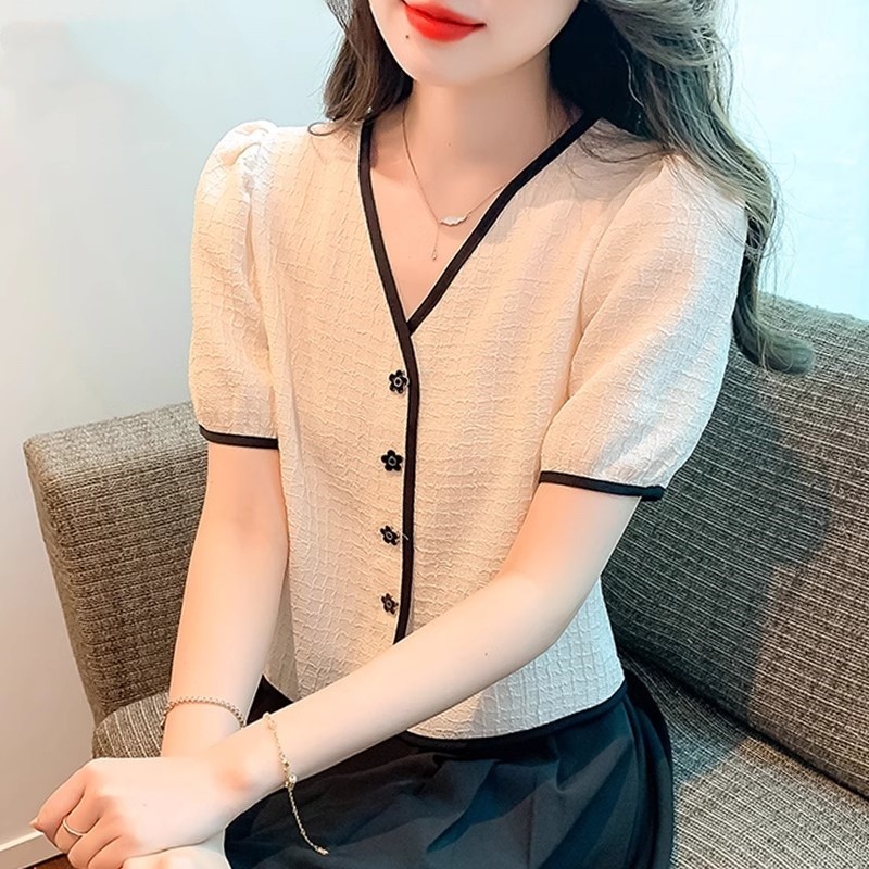 เสื้อเชิ้ตผู้หญิงใส่ทํางาน 390 บาทต่อชิ้น ฟรีค่าจัดส่ง