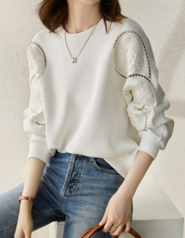 แฟชั่น เสื้อยืด คอกลม แขนยาว ใส่เที่ยว แบบผู้หญิง สวย ๆ เสื้อยืด แขนยาว ตกแต่ง ลายฉลุ ที่แขน ลายดอกไม้ แบบเก๋ ๆ 332925