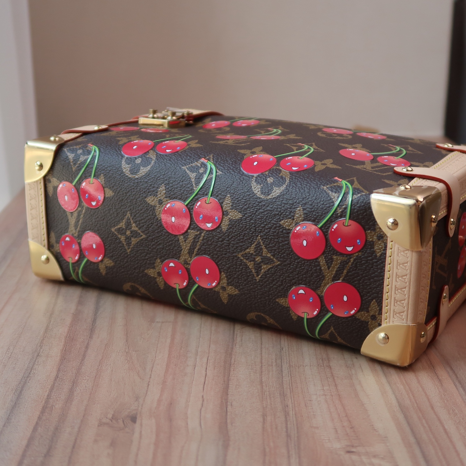 LVxMurakami Monogram Cherry Side Trunk MM (พารากอน 8 วัน)