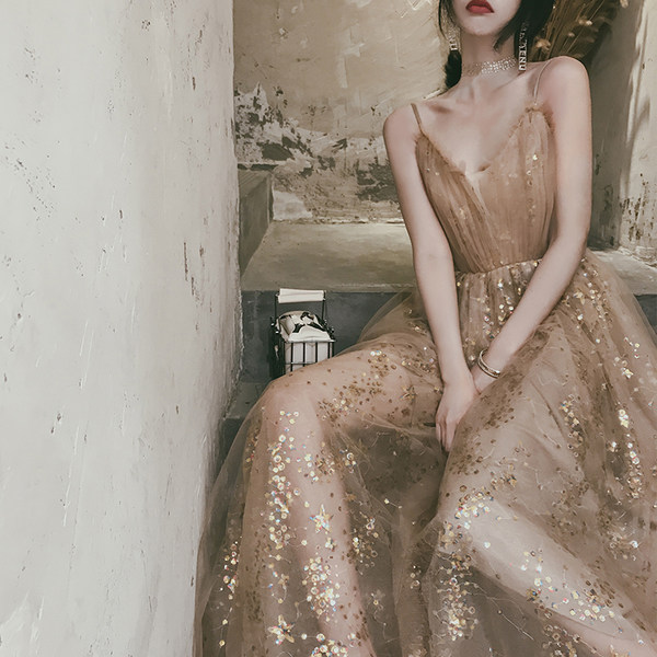 ชุดราตรี ชุดราตรีสวยหรู แบบ ทันสมัย Evening dress