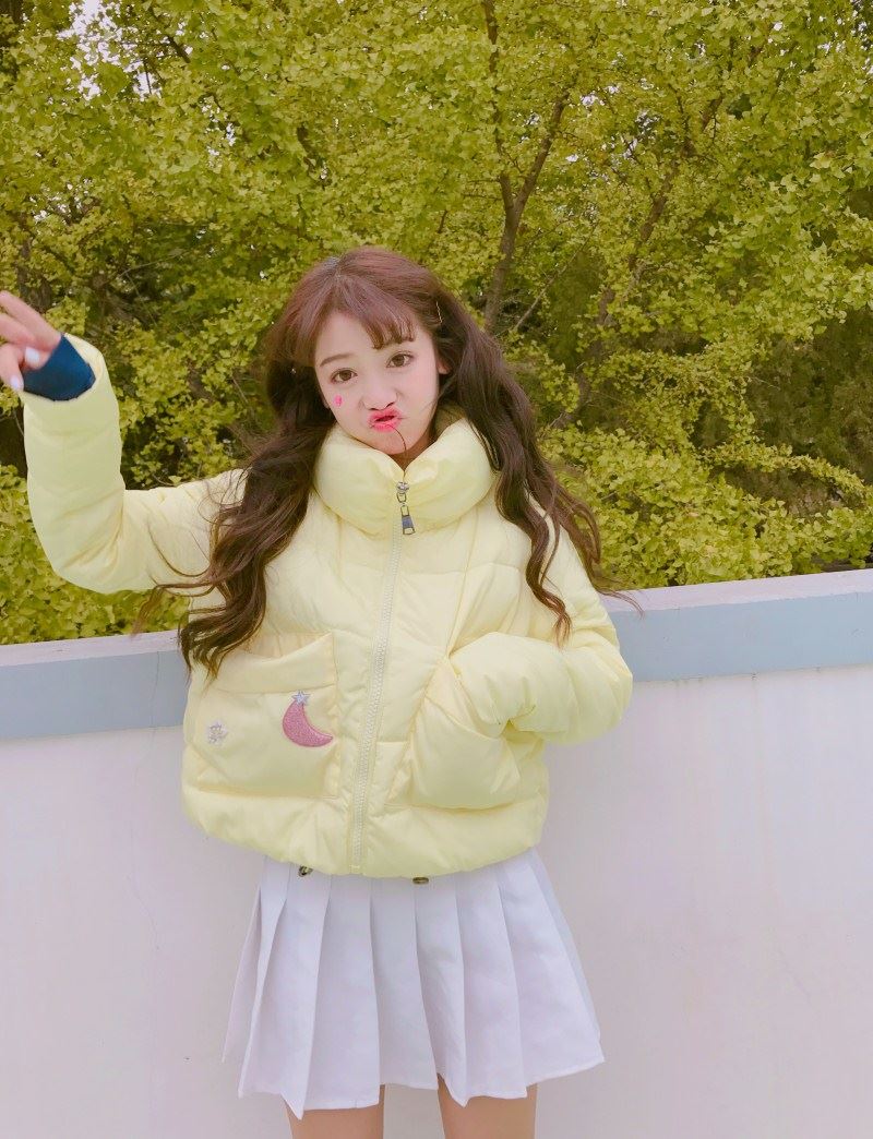 เสื้อกันหนาว ตัวสั้น สีเหลืองน่ารักมาๆ งานจริงตามแบบเลยจ้า