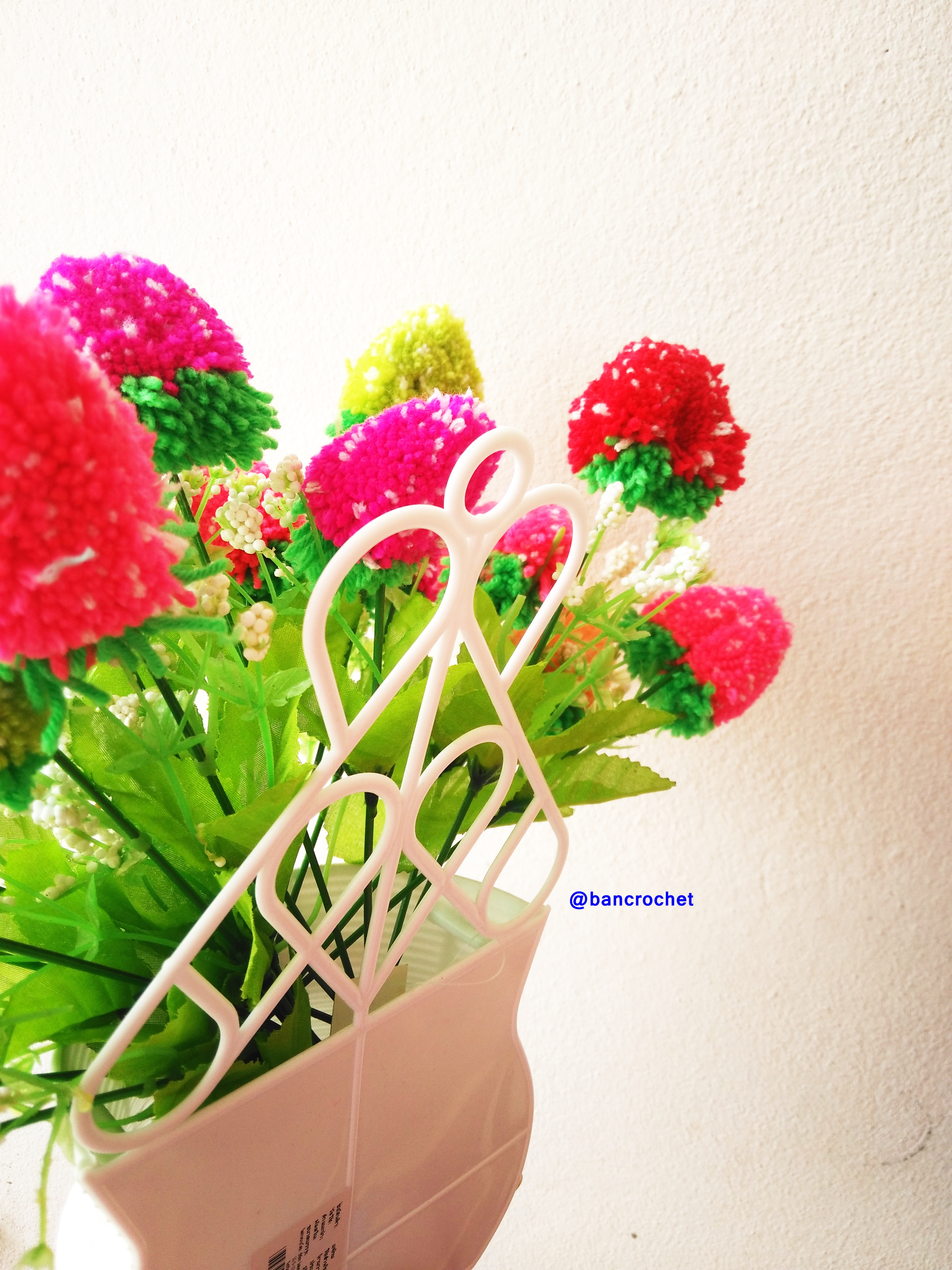 Bancrochet แจกันช่อดอกไม้แขวน crochet flowers vase hanger หลากสี 8 นิ้ว
