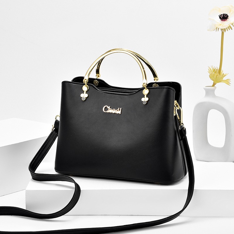 กระเป๋าสะพายข้างผู้หญิง กระเป๋าแฟชั่น By AKAF