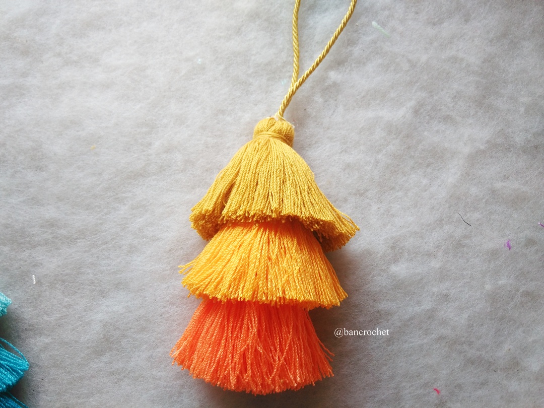 พวงกญแจพู่แขวนกระเป๋า Tassel keychains หลากสี 5.5-6 นิ้ว