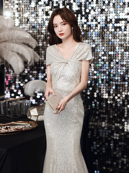 ชุดราตรี ชุดราตรีสวยหรู แบบ ทันสมัย Evening dress