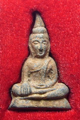 พระท่ากระดานกรุต้นลำใย