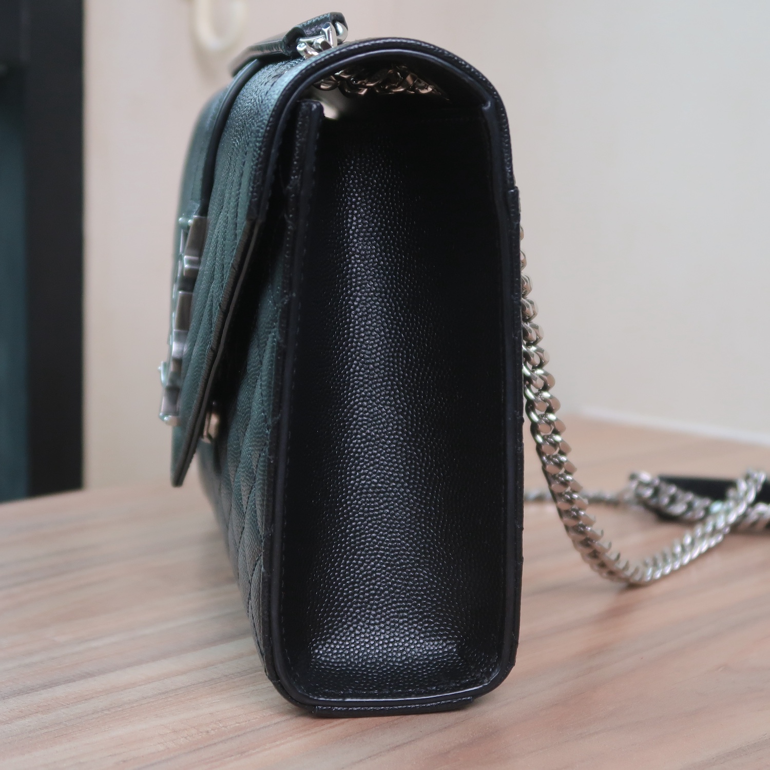 SAINT LAURENT Black Caviar Mix Quilted Envelope Crossbody SHW(ใบEmquartier)