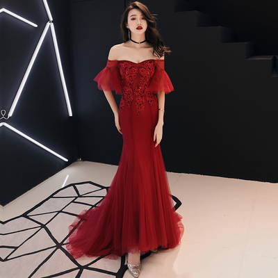 ชุดราตรี ชุดออกงาน ดีไซน์หรู