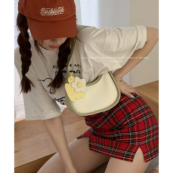 กระเป๋าสะพายข้างผู้หญิง กระเป๋าสะพายสไตล์เกาหลี By Japanese フェンディ authentic bag
