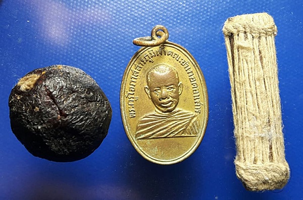 หลวงพ่อเถิ่ง วัดสวนหมาก