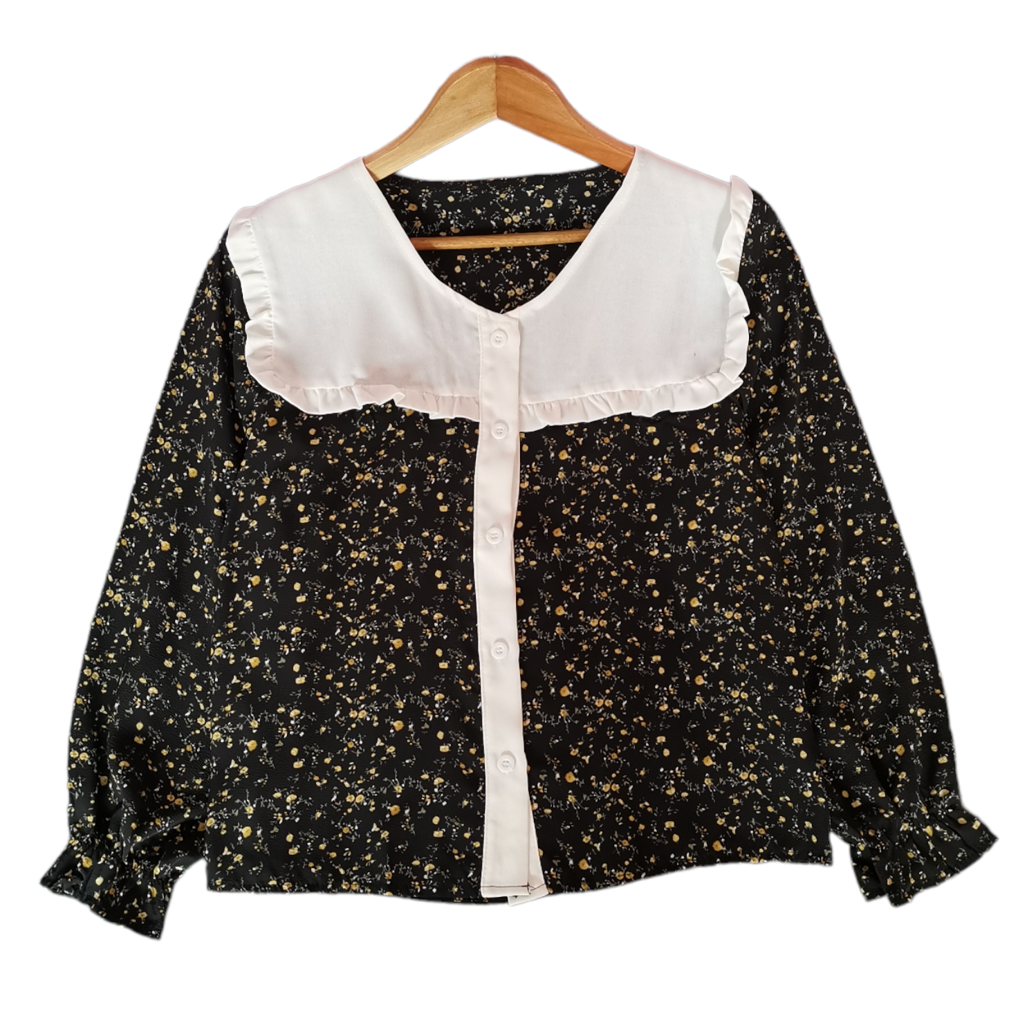 Blouse4039 เสื้อชีฟองลายดอกไม้สีดำช่วงอกสีขาว แขนยาวระบายข้อมือ กระดุมผ่าหน้าใส่ง่าย ผ้าชีฟองเกรดพรีเมียมเนื้อดีหนานุ่มใส่สบายไม่ร้อนไม่ยับง่าย งานสวยแมทช์ง่าย ใส่กับอะไรก็เข้า ใส่เที่ยว/ใส่ทำงานได้